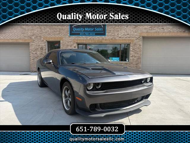 2016 Dodge Challenger SXT RWD photo