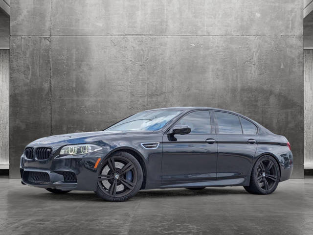 2016 BMW M5  RWD photo