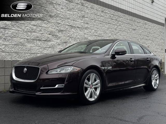 2016 Jaguar XJ R-Sport RWD photo