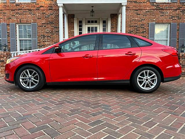 2016 Ford Focus SE FWD photo
