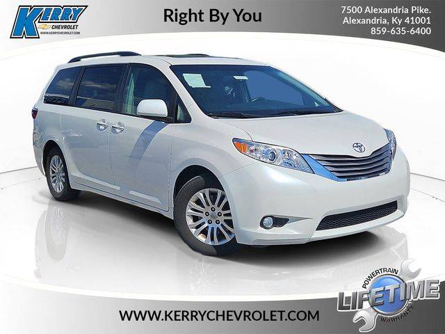 2016 Toyota Sienna XLE Premium FWD photo