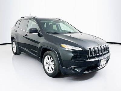 2016 Jeep Cherokee Latitude FWD photo