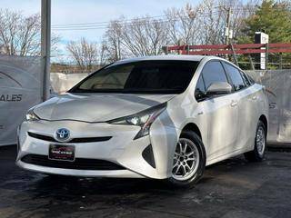 2016 Toyota Prius Three FWD photo