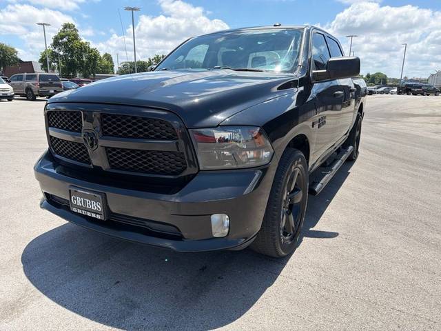 2016 Ram 1500 Express RWD photo