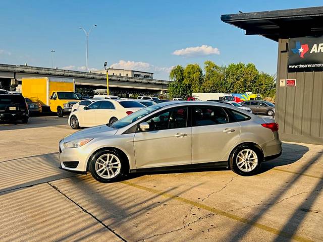2016 Ford Focus SE FWD photo
