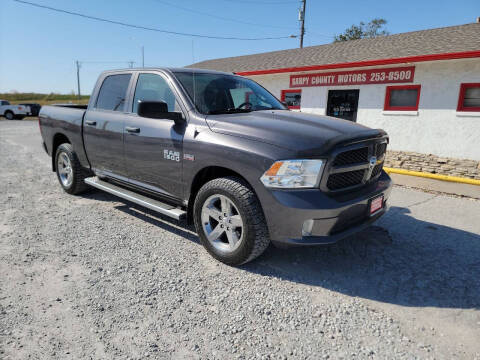 2016 Ram 1500 Express 4WD photo