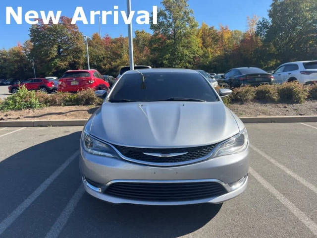 2016 Chrysler 200 Limited FWD photo