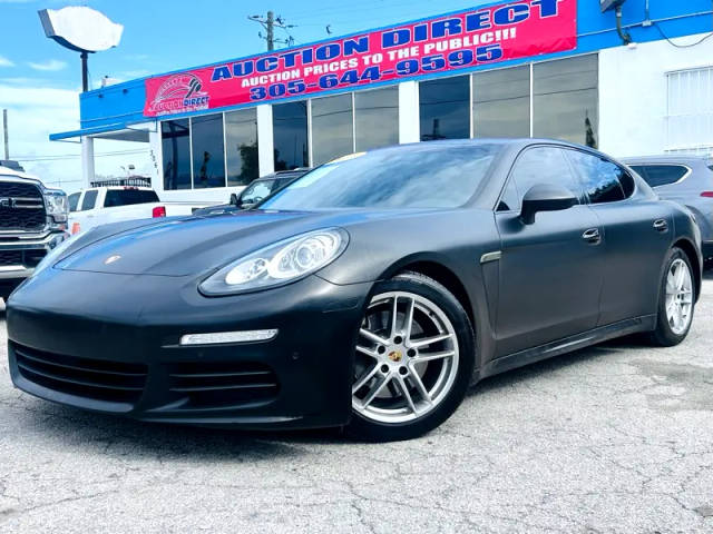 2016 Porsche Panamera Edition RWD photo