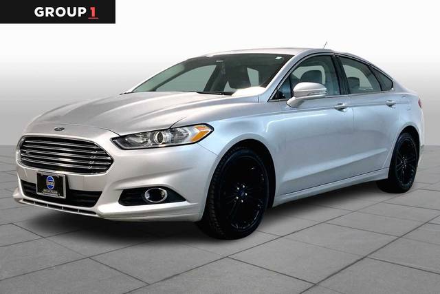2016 Ford Fusion SE FWD photo