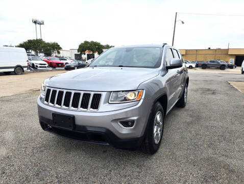 2016 Jeep Grand Cherokee Laredo RWD photo