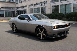 2016 Dodge Challenger SXT Plus RWD photo