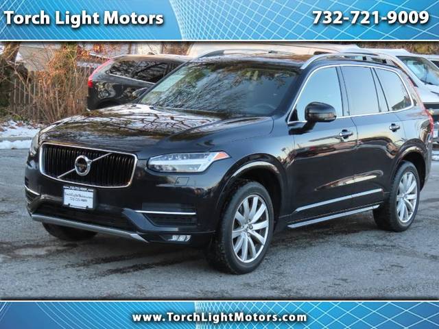 2016 Volvo XC90 T6 Momentum AWD photo