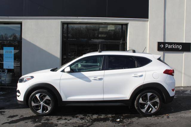 2016 Hyundai Tucson Sport AWD photo