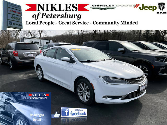 2016 Chrysler 200 Limited FWD photo