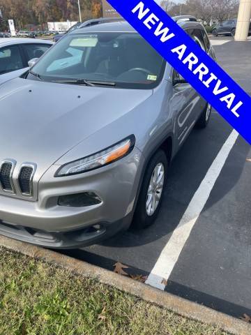 2016 Jeep Cherokee Latitude 4WD photo