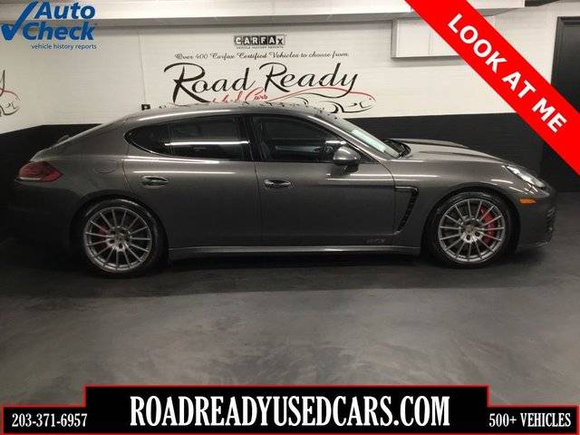 2016 Porsche Panamera GTS AWD photo