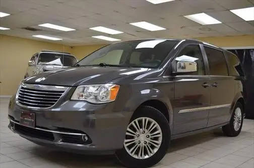 2016 Chrysler Town and Country Touring-L FWD photo