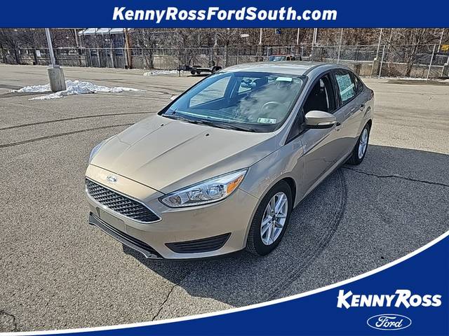 2016 Ford Focus SE FWD photo