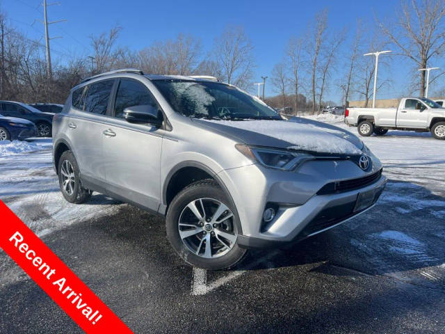 2016 Toyota RAV4 XLE FWD photo