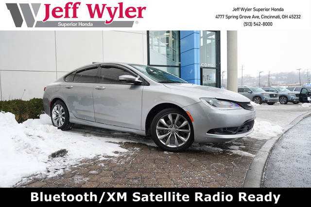 2016 Chrysler 200 S FWD photo