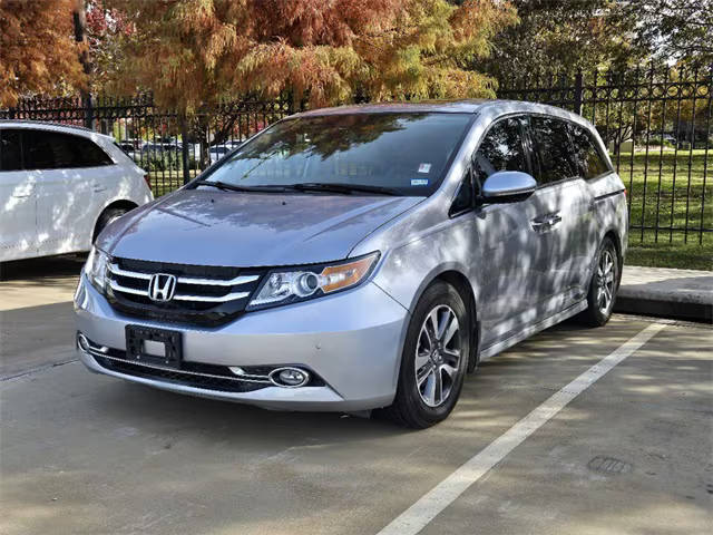 2016 Honda Odyssey Touring Elite FWD photo