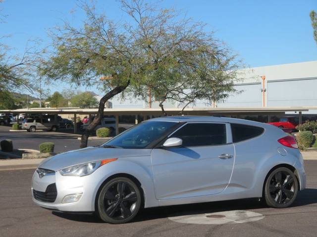 2016 Hyundai Veloster  FWD photo