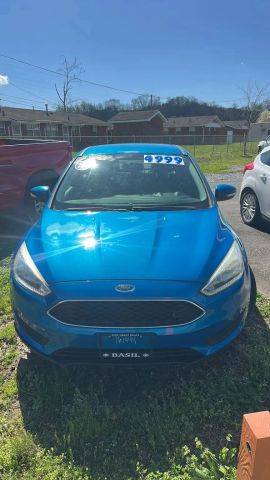 2016 Ford Focus SE FWD photo