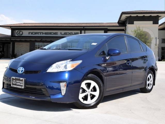 2015 Toyota Prius Four FWD photo