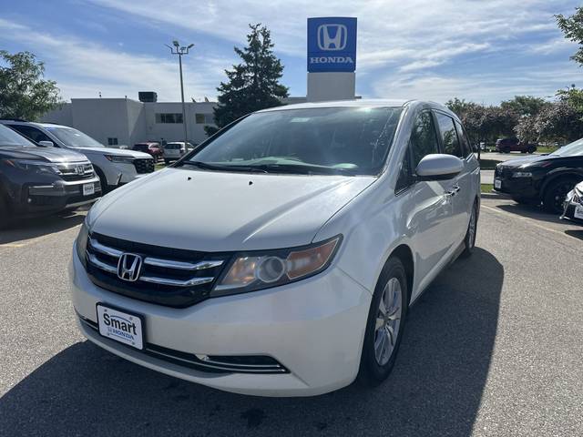 2016 Honda Odyssey SE FWD photo