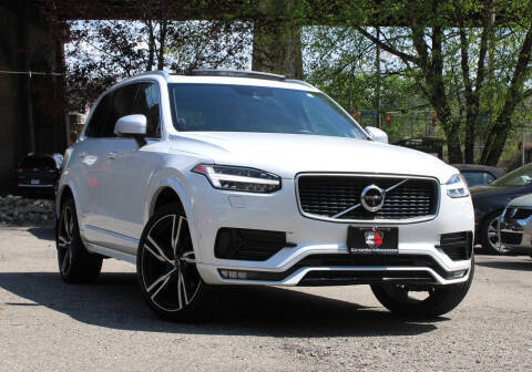 2016 Volvo XC90 T6 R-Design AWD photo