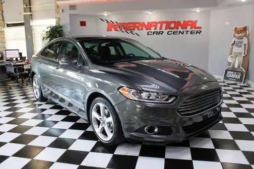 2016 Ford Fusion SE FWD photo