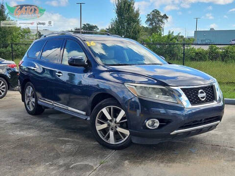 2016 Nissan Pathfinder Platinum FWD photo