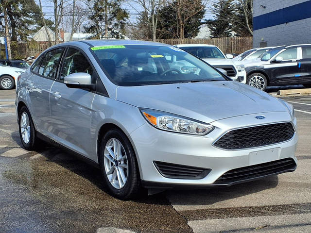 2016 Ford Focus SE FWD photo