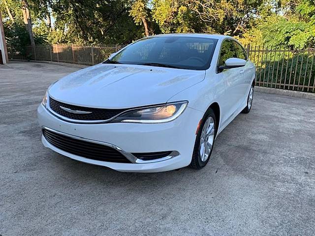2016 Chrysler 200 Limited FWD photo