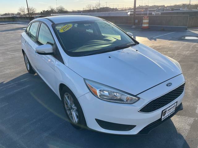 2016 Ford Focus SE FWD photo