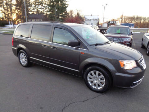 2016 Chrysler Town and Country LX FWD photo