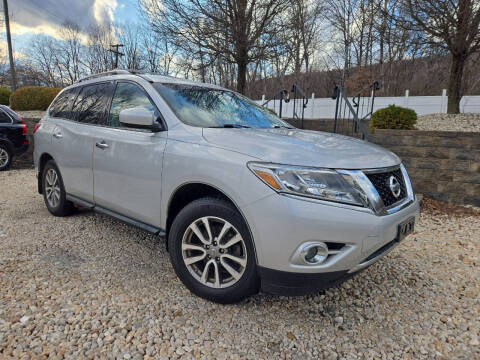2016 Nissan Pathfinder SV 4WD photo