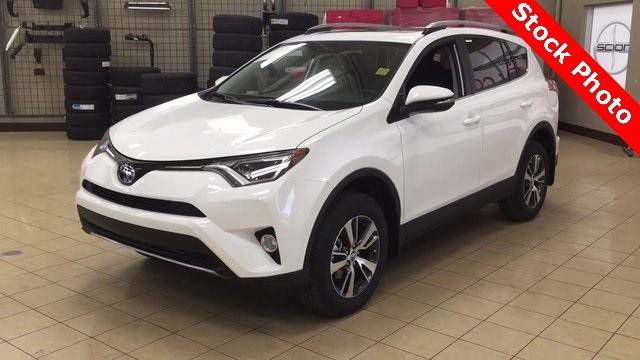 2016 Toyota RAV4 XLE AWD photo