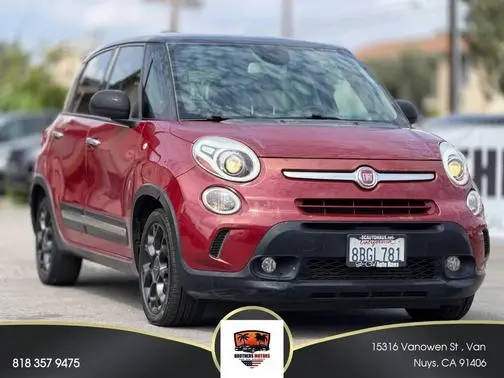 2016 FIAT 500L Urbana Trekking FWD photo