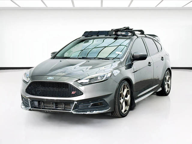 2016 Ford Focus ST FWD photo