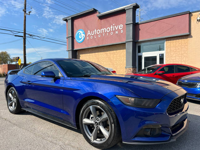 2016 Ford Mustang V6 RWD photo