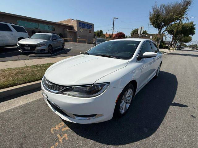 2016 Chrysler 200 Limited FWD photo