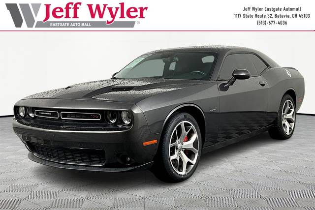 2016 Dodge Challenger R/T Plus RWD photo
