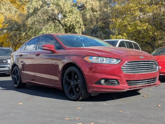 2016 Ford Fusion SE FWD photo
