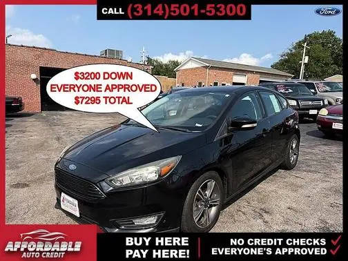2016 Ford Focus SE FWD photo