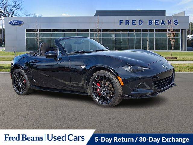 2016 Mazda MX-5 Miata Club RWD photo