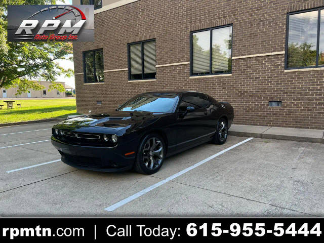 2016 Dodge Challenger SXT RWD photo