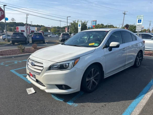 2016 Subaru Legacy 3.6R Limited AWD photo