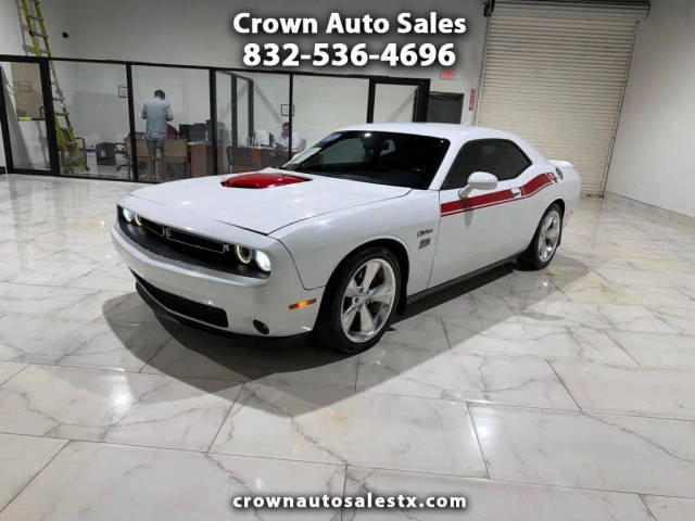 2016 Dodge Challenger R/T Plus RWD photo
