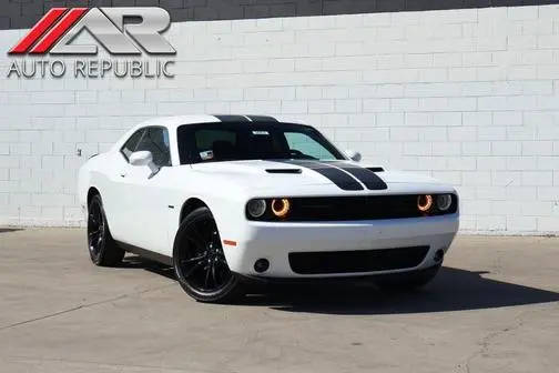 2016 Dodge Challenger R/T RWD photo